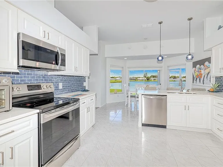 22589 Island Lakes Dr — Photo 13