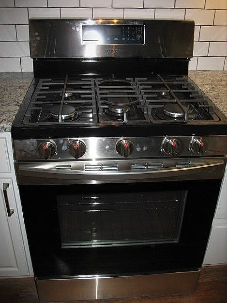 1st image of 423 Sanford St #2