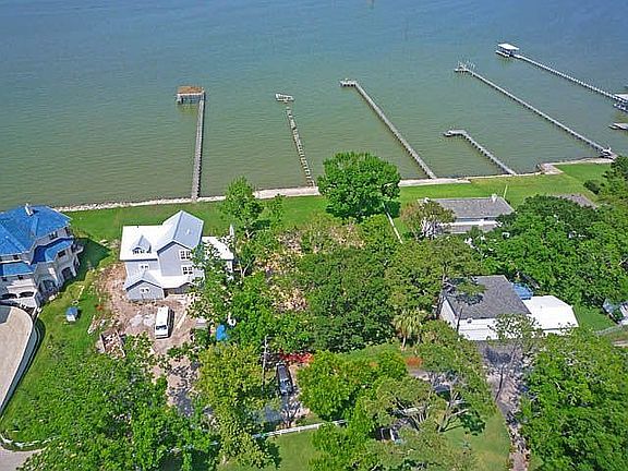 5th image of 2611 Bayshore Dr