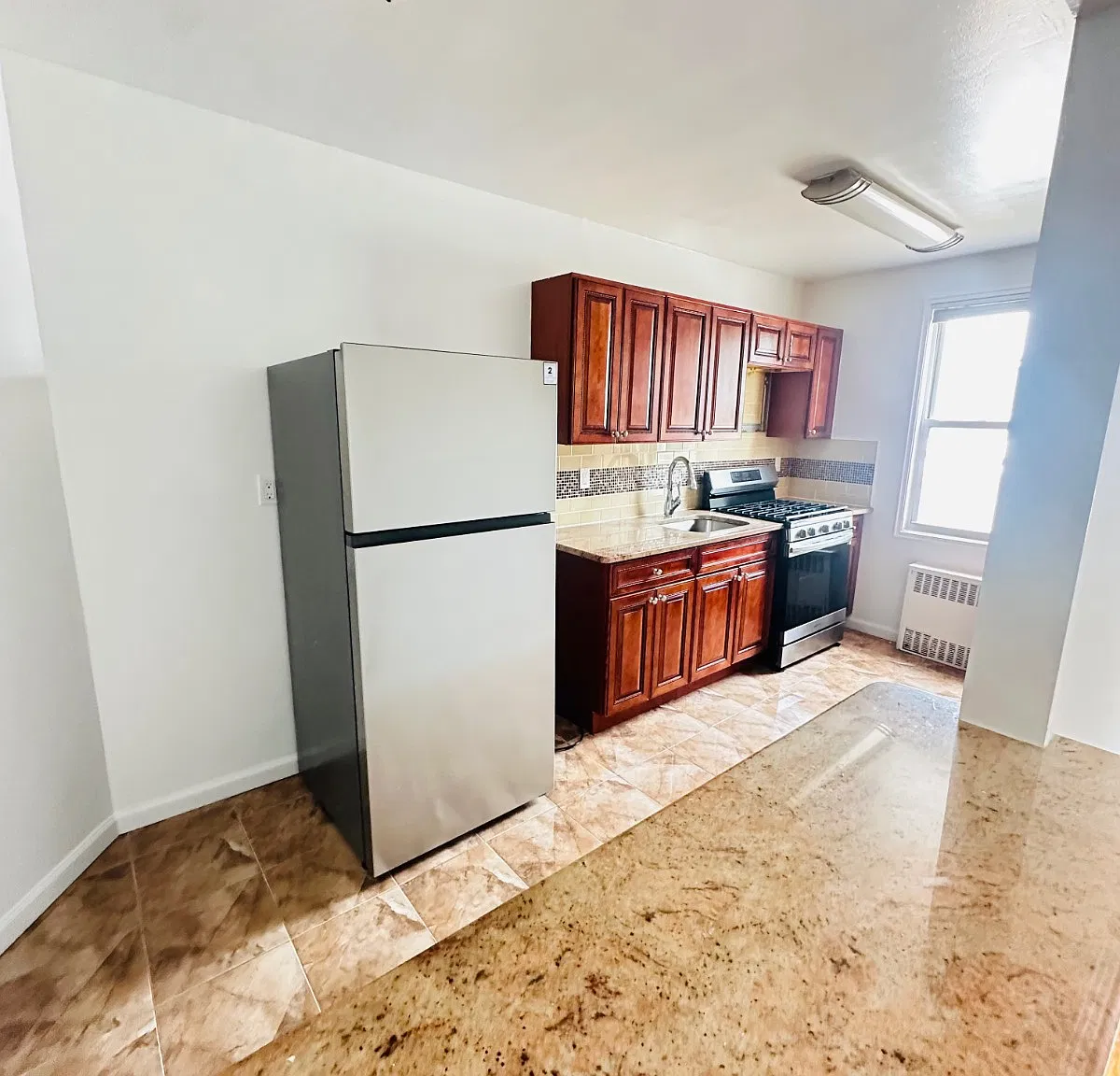 1 bed, 1.0 bath, 1025 sqft, $2,830 — Photo 2