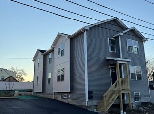 31 Stella St, Providence, RI 02909