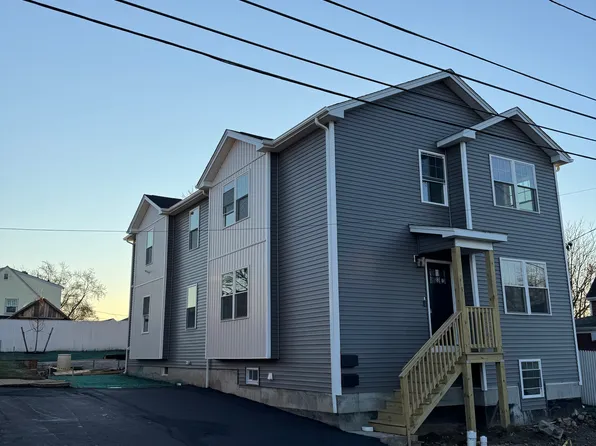 31 Stella St, Providence, RI 02909