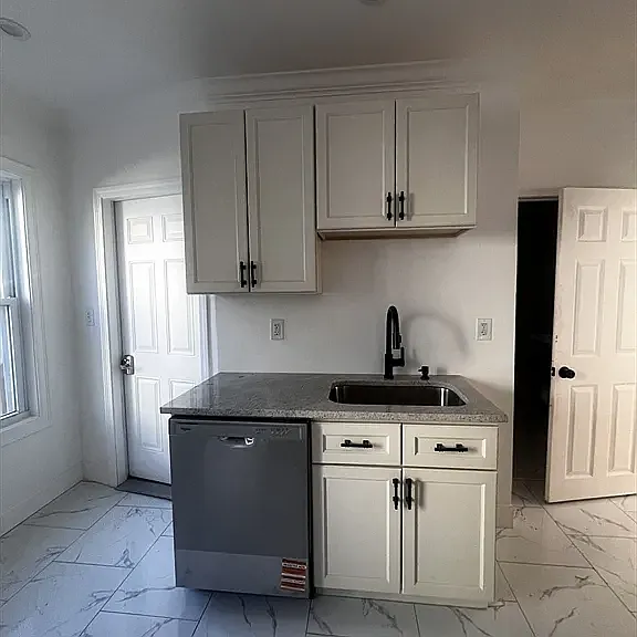 19 Reeves St #2 — Photo 3