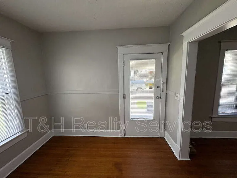 22 E Parkview Ave — Photo 2