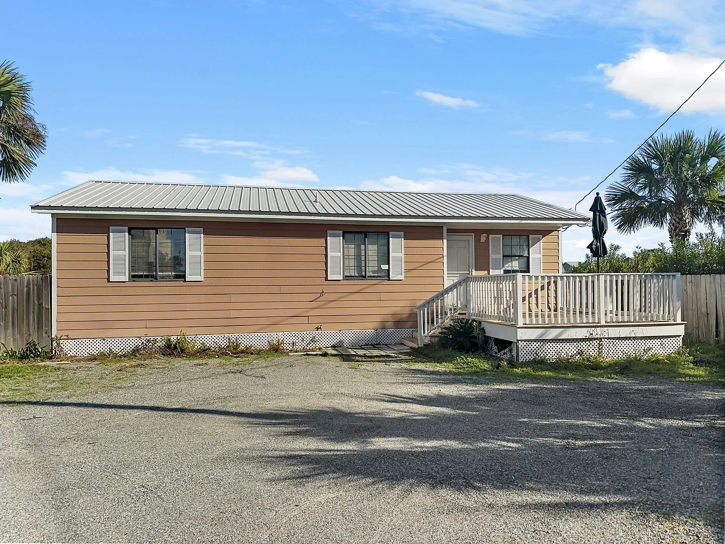 276 Daffin Place — Photo 1
