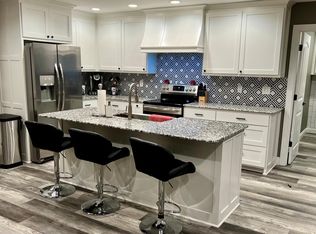 2881 N Rom Orchard Rd, Fayetteville, AR 72703