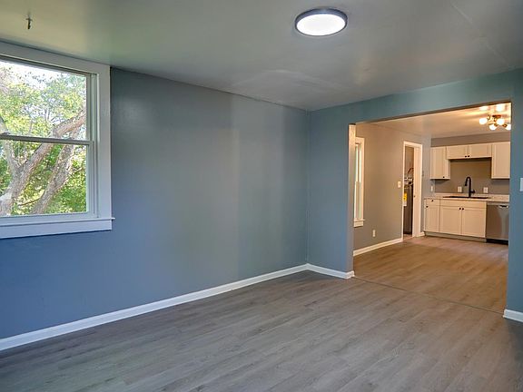 5th image of 920 Cabell St
