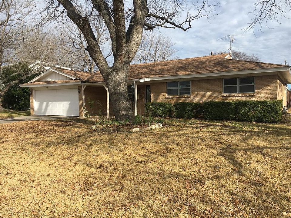 1st image of 3917 Burkett Dr