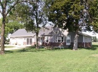 3504 SE 32nd Ter, Columbus, KS 66725