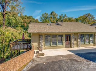 251 Carolina Dr APT 10B, Tryon, NC 28782