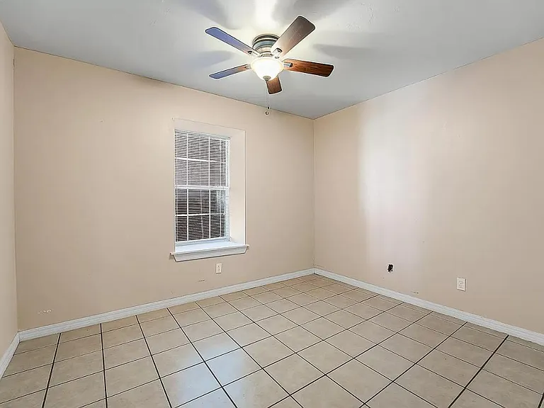 501 E Washington Ave — Photo 9