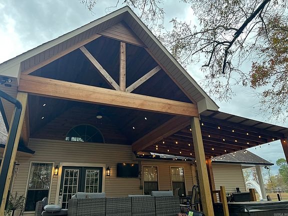 4th image of 9 Fair Beauty Ave