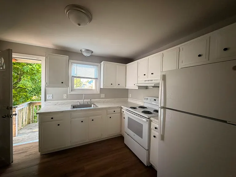 451 Main St #4A — Photo 1