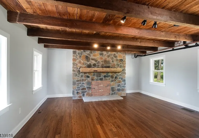 230 Skillmans Ln — Photo 9