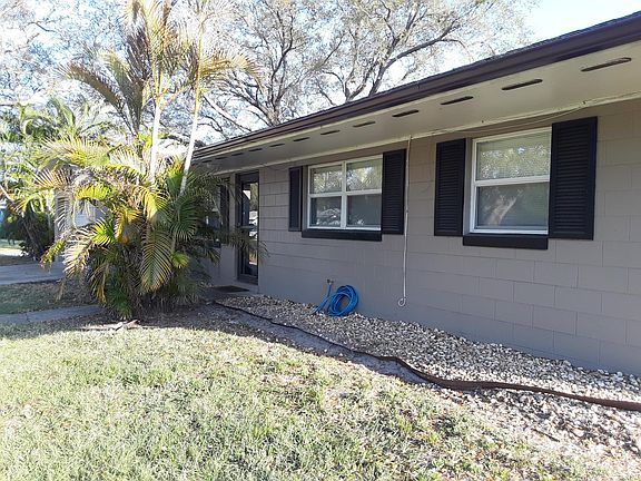 2nd image of 2845 Starlight Dr