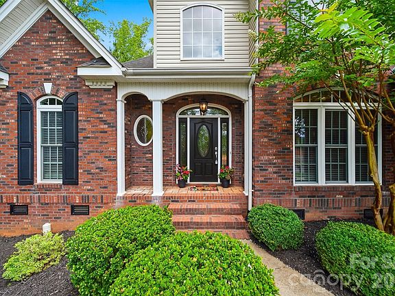 2nd image of 1110 Mayfield Cir NW
