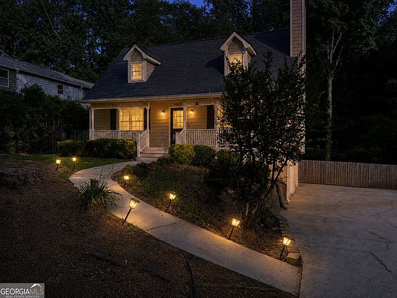 2nd image of 3950 Rocmar Dr