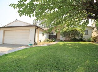 1933 Manchester Dr, Redding, CA
