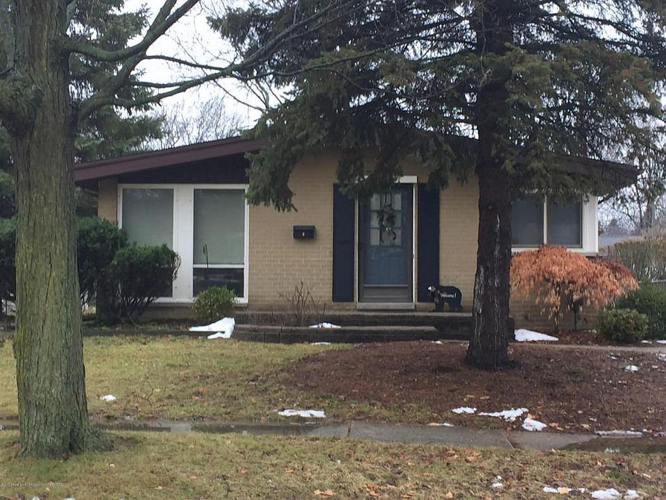 1st image of 1305 N Foster Ave