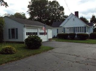 25 Quaker Ave, Tiverton, RI 02878