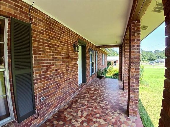 3rd image of 1712 Louis Ln #A
