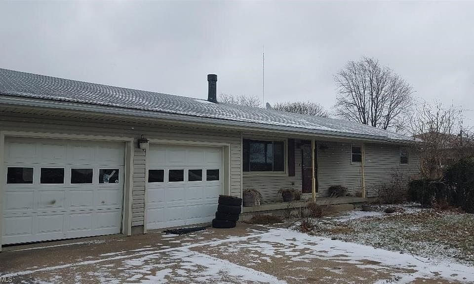 2nd image of 414 Bardwell Rd