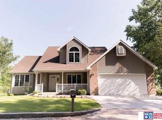 724 Turtle Bch, Marquette, NE 68854