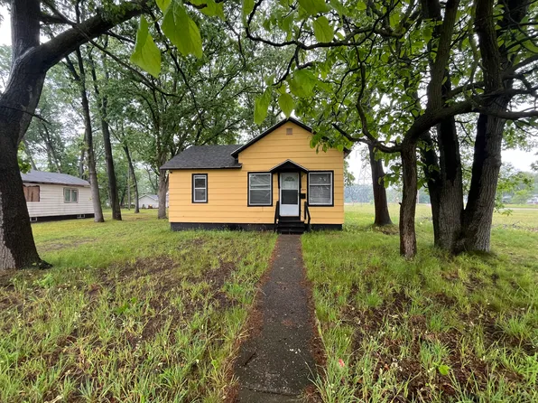 2015 Manz St, Muskegon Heights, MI 49444