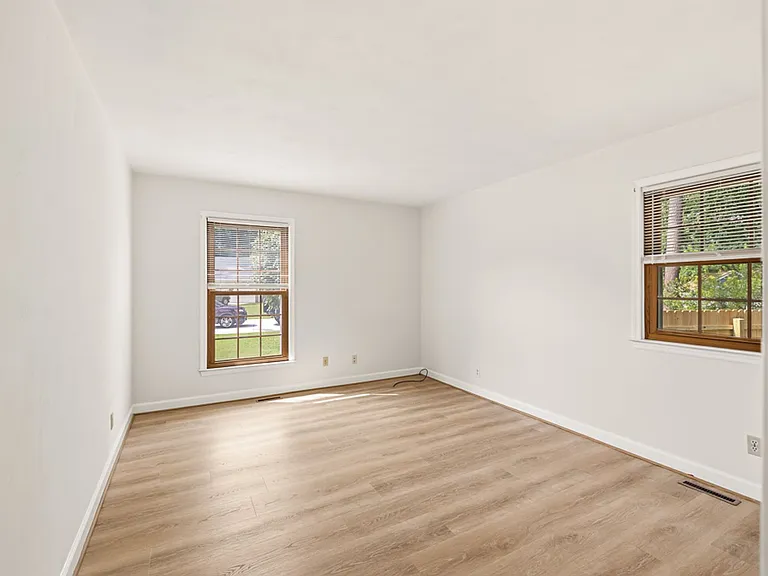 512 Bonsack Ct — Photo 22