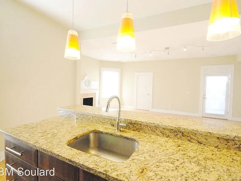 1520 S Grand Blvd — Photo 3