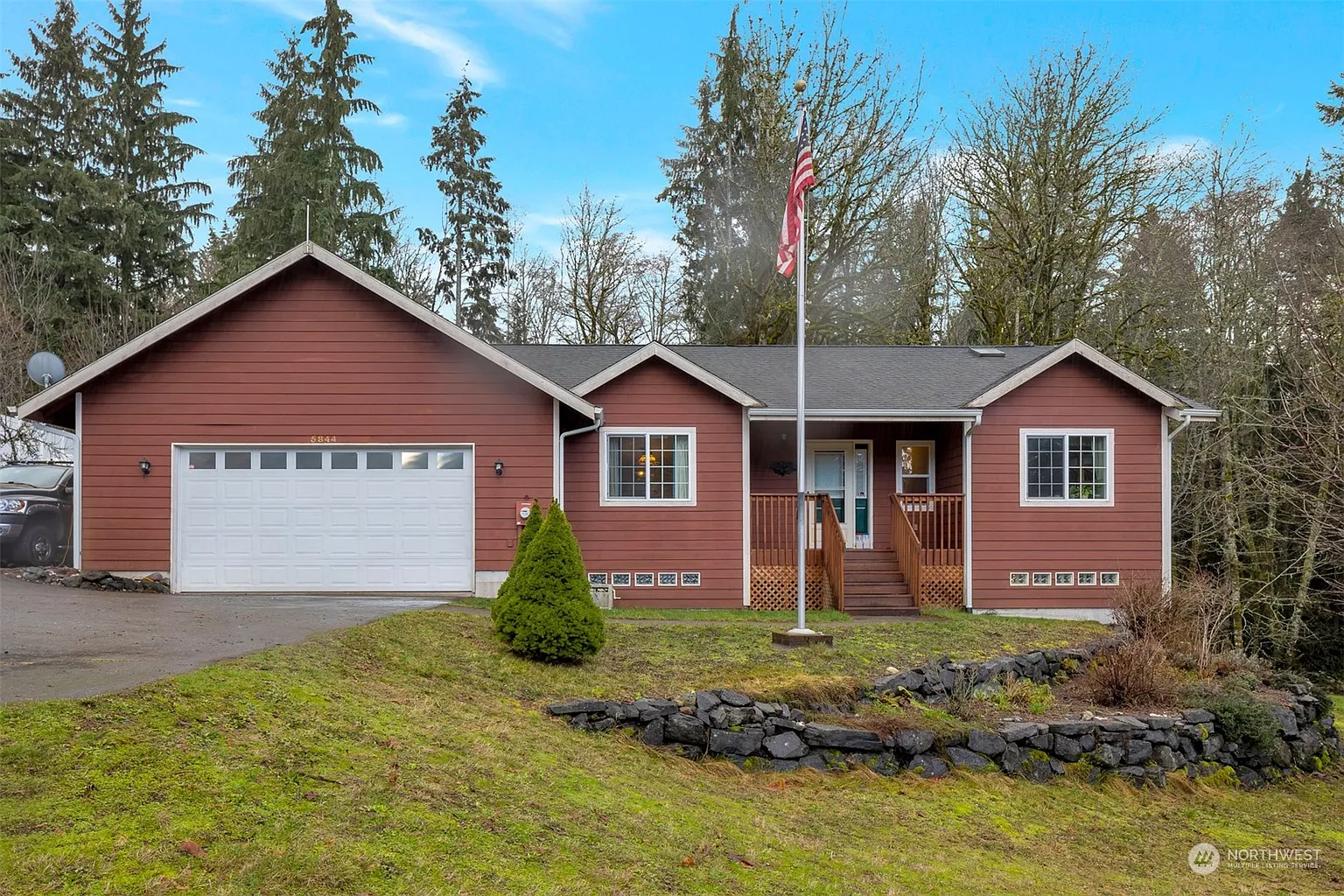 5844 SE Forest Haven Lane photo 1
