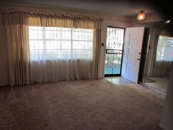 2nd image of 4725 Fieldwood Ln