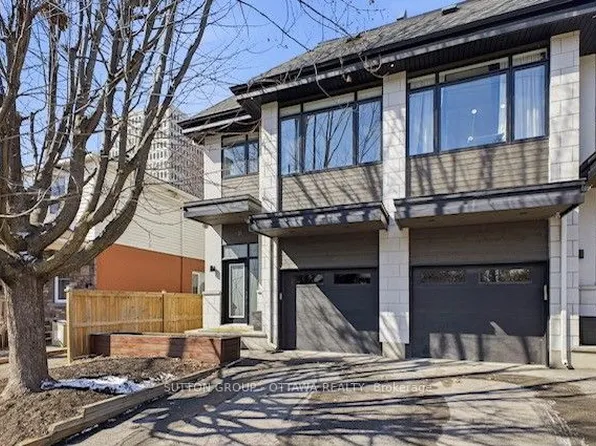 31 Carlotta Ave, Ottawa, ON K1L 6S5