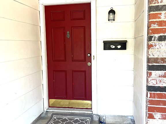 3rd image of 6601 Woodway Dr