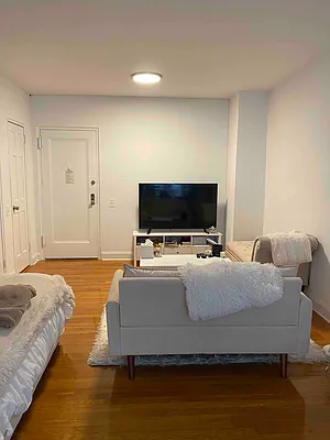 Rented by R New York | media 5