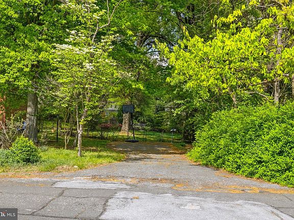 4th image of Parkman Rd