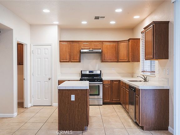 5th image of 4315 Strathmore Pl