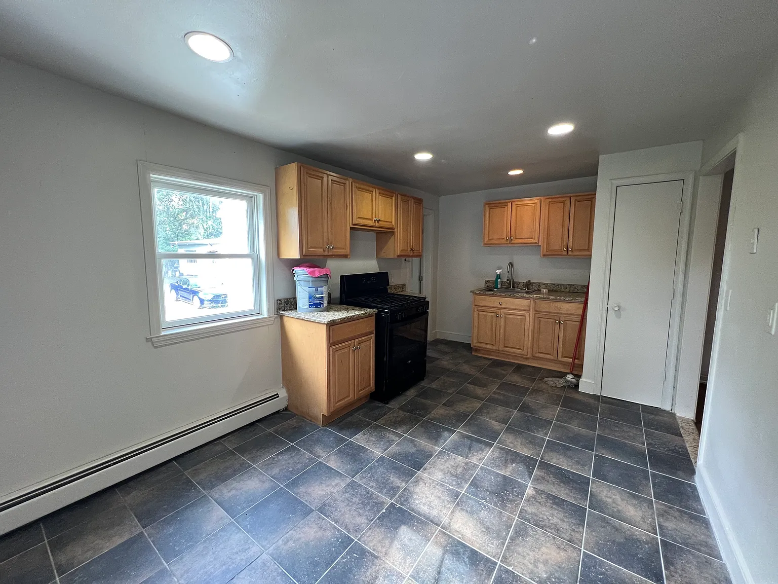 2 bed, $1,650 — Photo 1