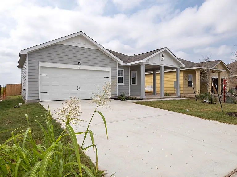 391 Wren Ln — Photo 2