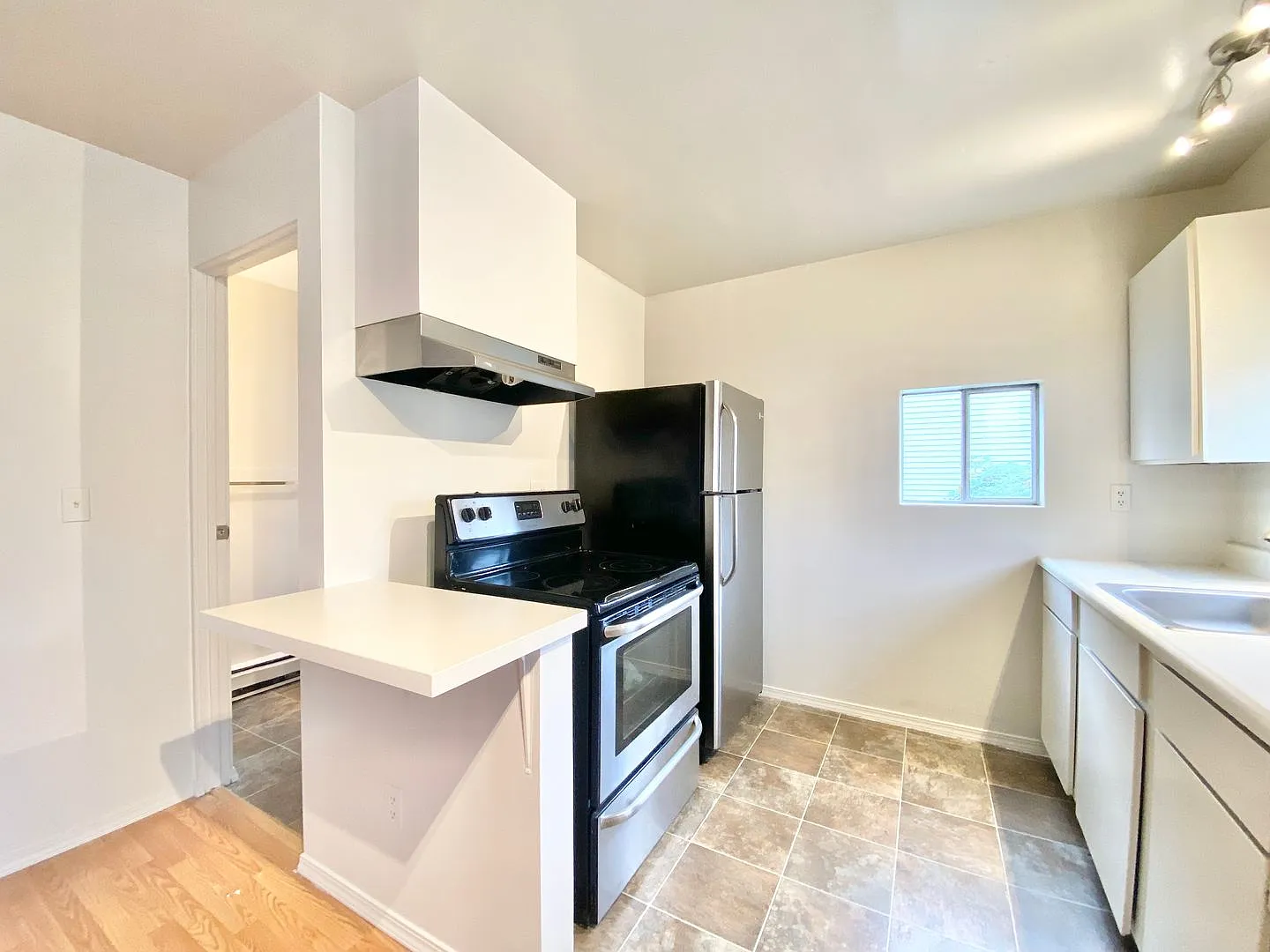 2910 Triplex — Photo 4