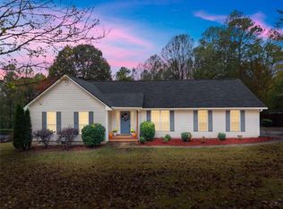 4912 Peach Mountain Dr, Gainesville, GA 30507