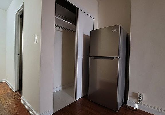 5th image of 128 E 91st St #1B