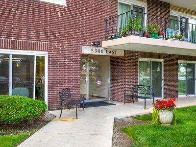5300 Walnut Ave APT 16C, Downers Grove, IL, 60515