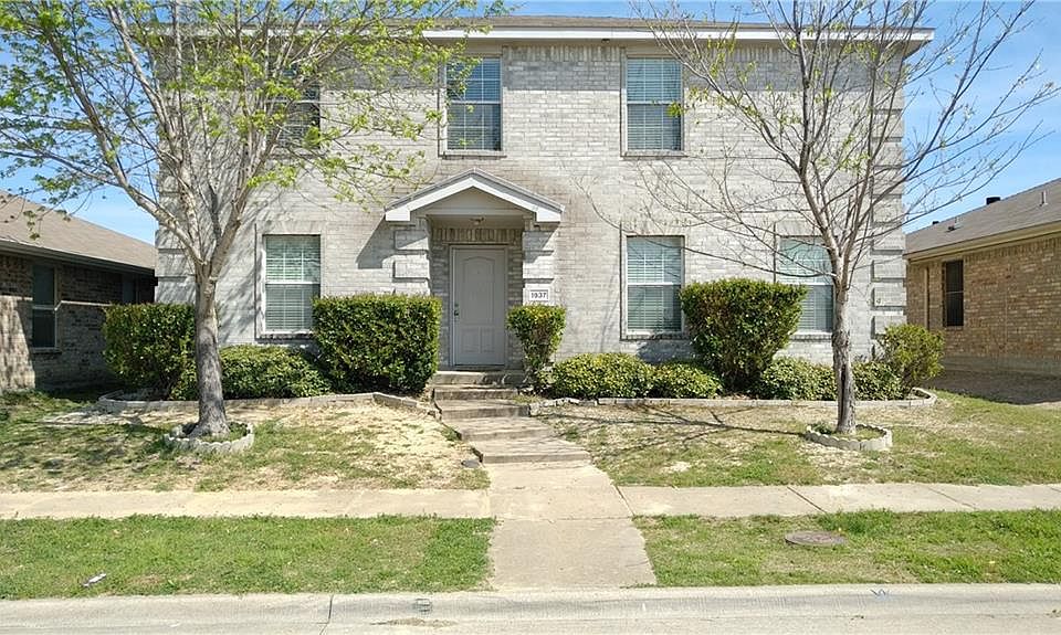 1st image of 1937 Indian Lilac Dr