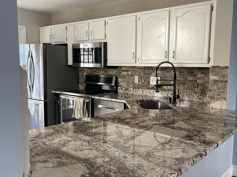 8223 Southgate Commons Dr — Photo 7