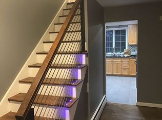 1 Albie Dr, Hyde Park, NY 12538