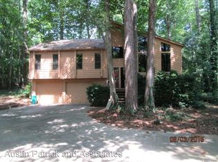 215 Watkins Glen Dr, Kennesaw, GA