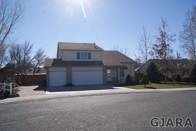 1st image of 204 Elderberry Dr
