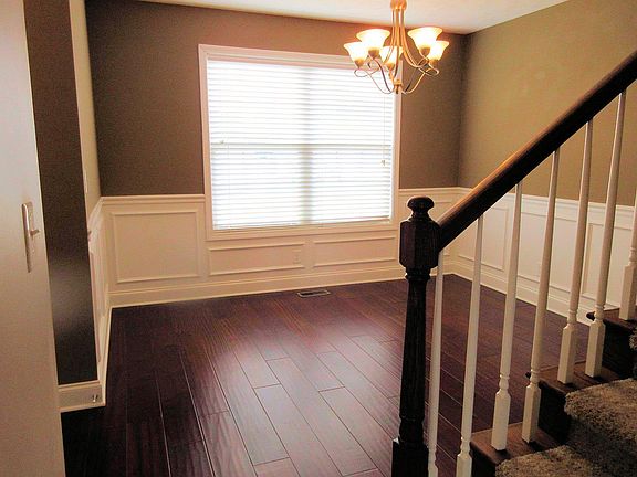 5th image of 405 River Heights Dr