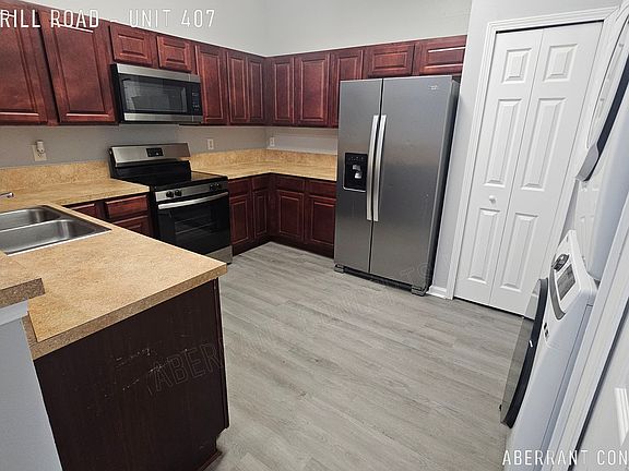 3rd image of 7920 Merrill Rd #407